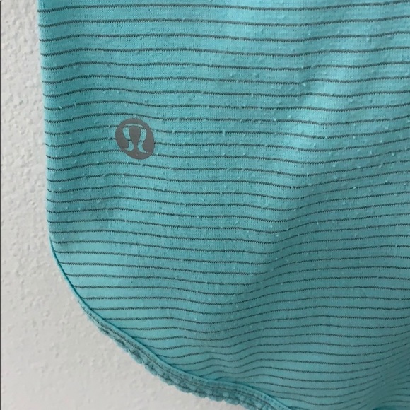 Blue racer back Lululemon tank - Picture 3 of 3